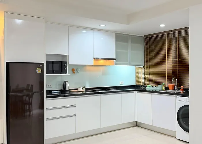 Tc Contel At Charan Phrom Phong - Ginger